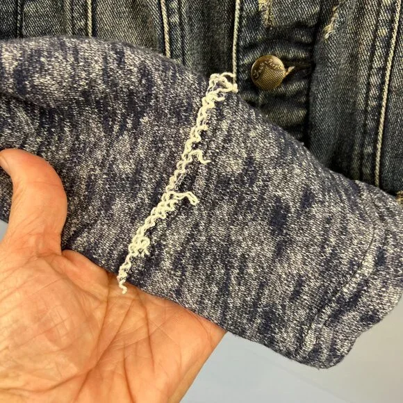 Free People Mixed Media Distressed Cropped Hooded Denim Knit Jean Jacket‎ Size S - Picture 10 of 12